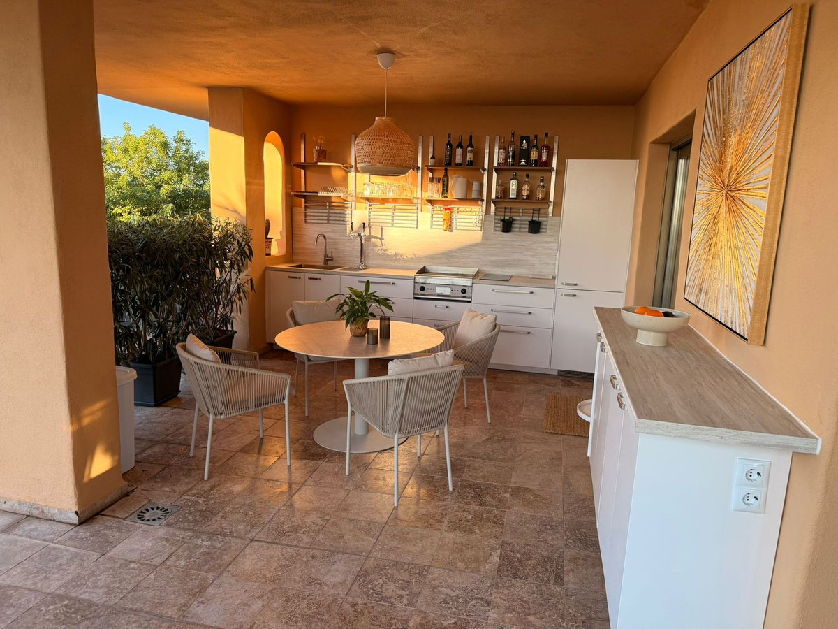 Appartement te koop in El Paraiso | 2 slaapkamers H5346442