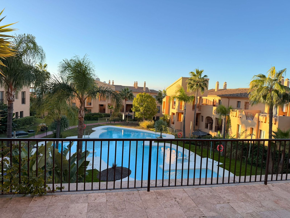 Appartement te koop in El Paraiso | 2 slaapkamers H5346442