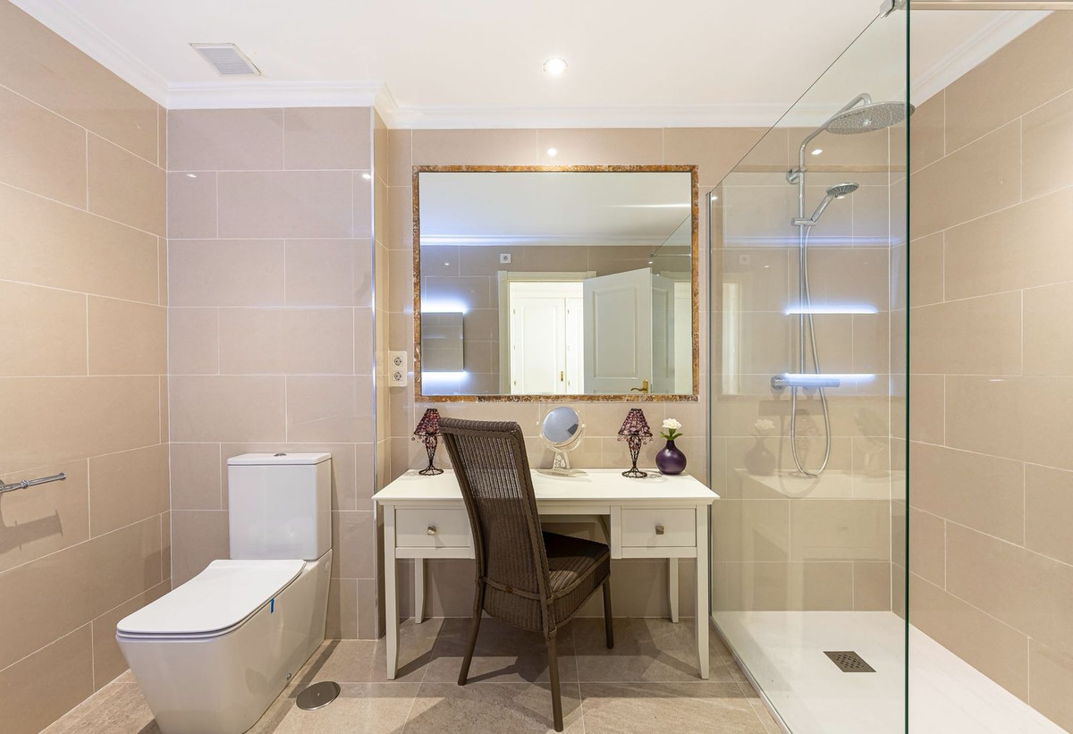 Appartement te koop in El Paraiso | 2 slaapkamers H5353381