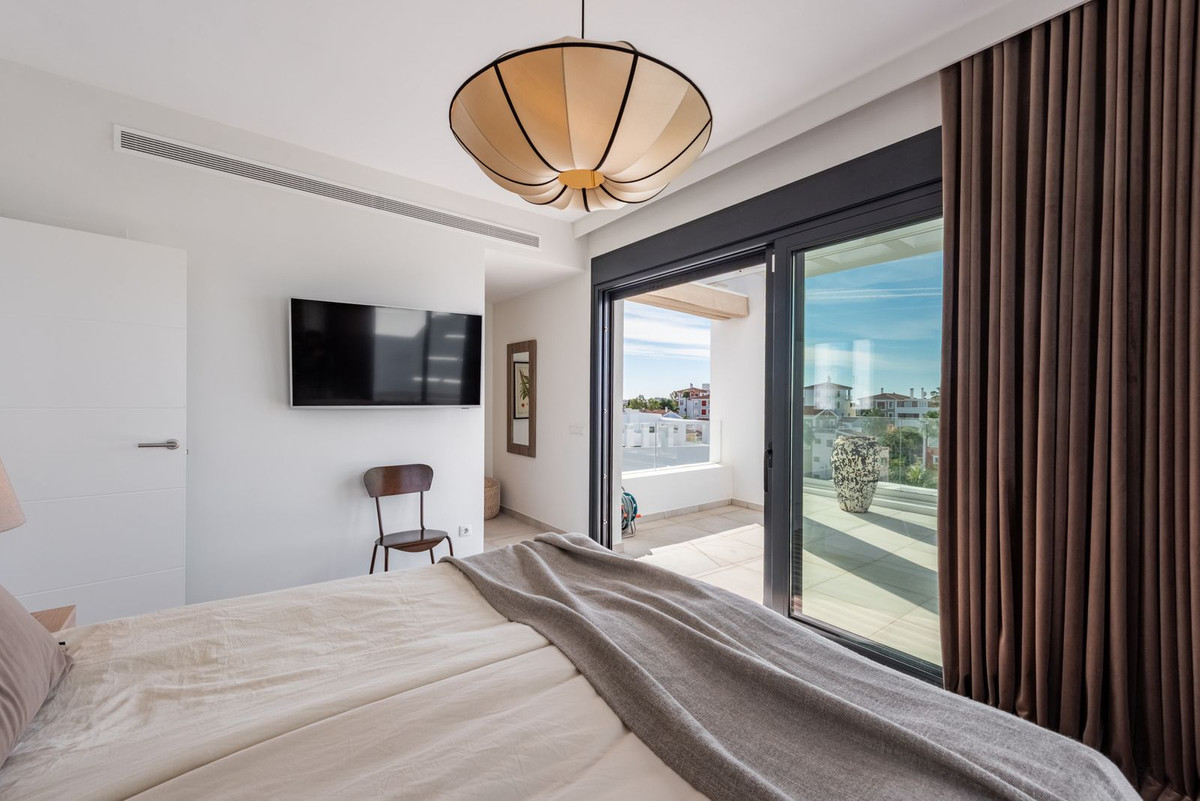 Penthouse te koop in El Paraiso | 3 slaapkamers H5353594