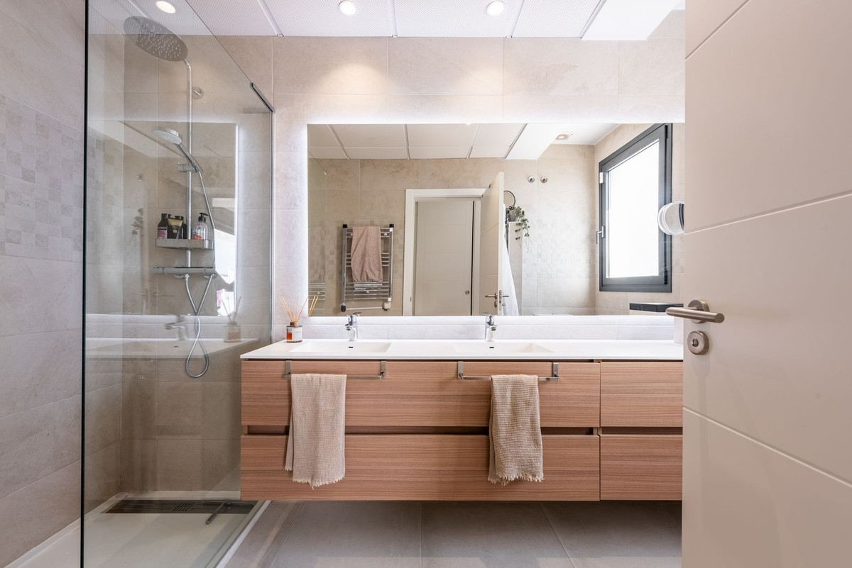 Penthouse te koop in El Paraiso | 3 slaapkamers H5353594