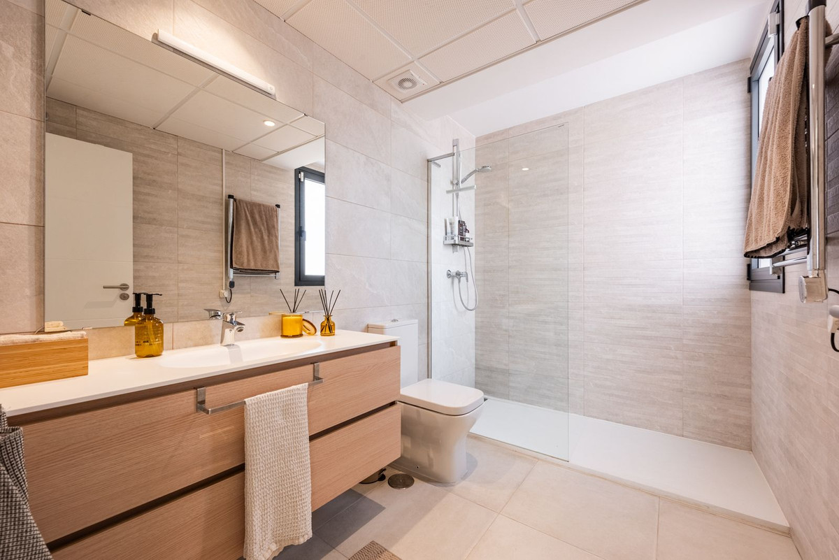 Penthouse te koop in El Paraiso | 3 slaapkamers H5353594