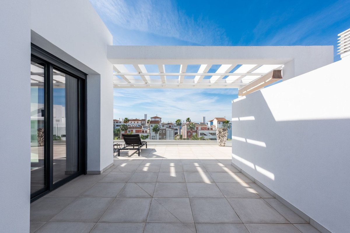 Penthouse te koop in El Paraiso | 3 slaapkamers H5353594