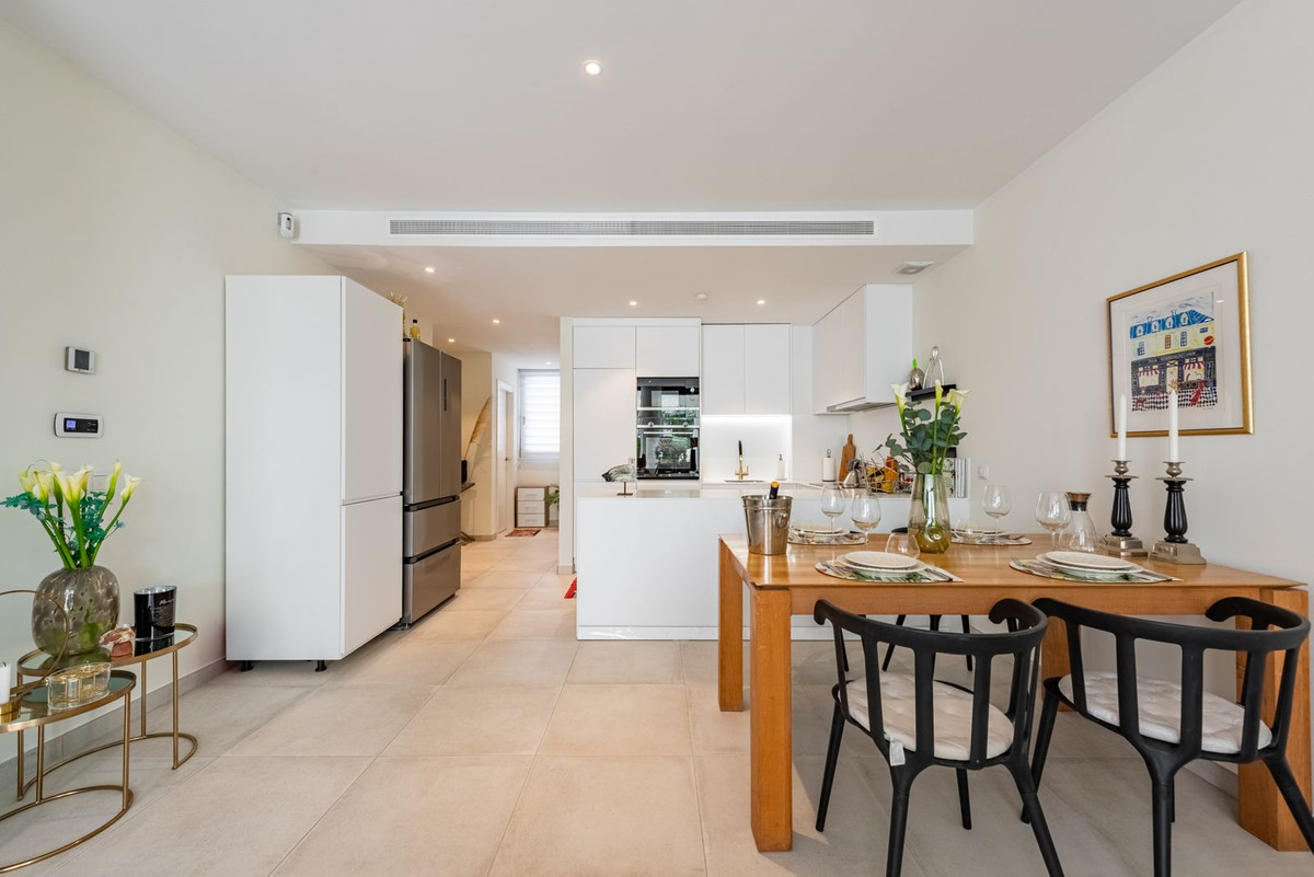 Appartement te koop in El Paraiso | 2 slaapkamers H5358121