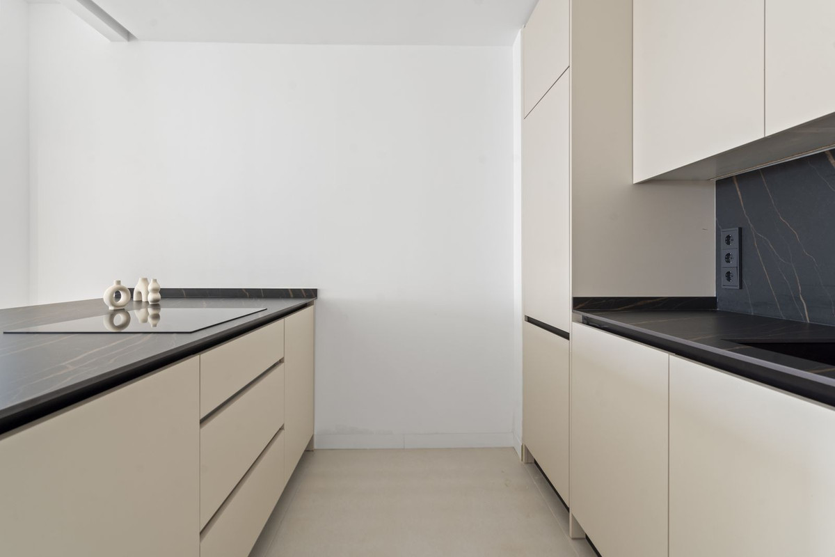 Duplex te koop in El Paraiso | 4 slaapkamers H5362477