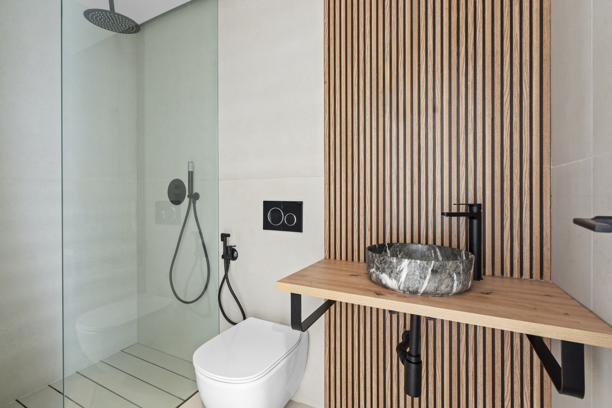 Duplex te koop in El Paraiso | 5 slaapkamers H5362813