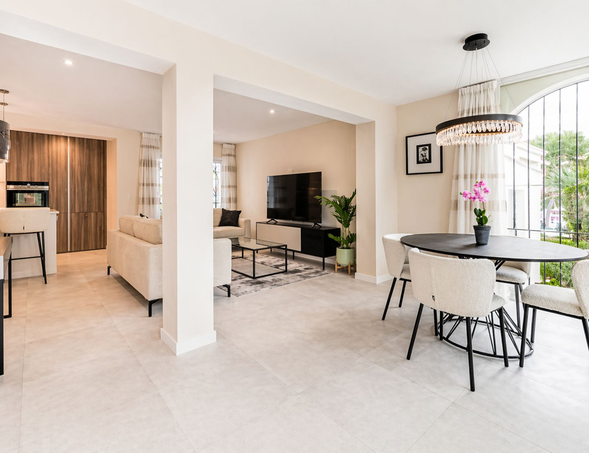 Appartement te koop in El Paraiso | 2 slaapkamers H5365711