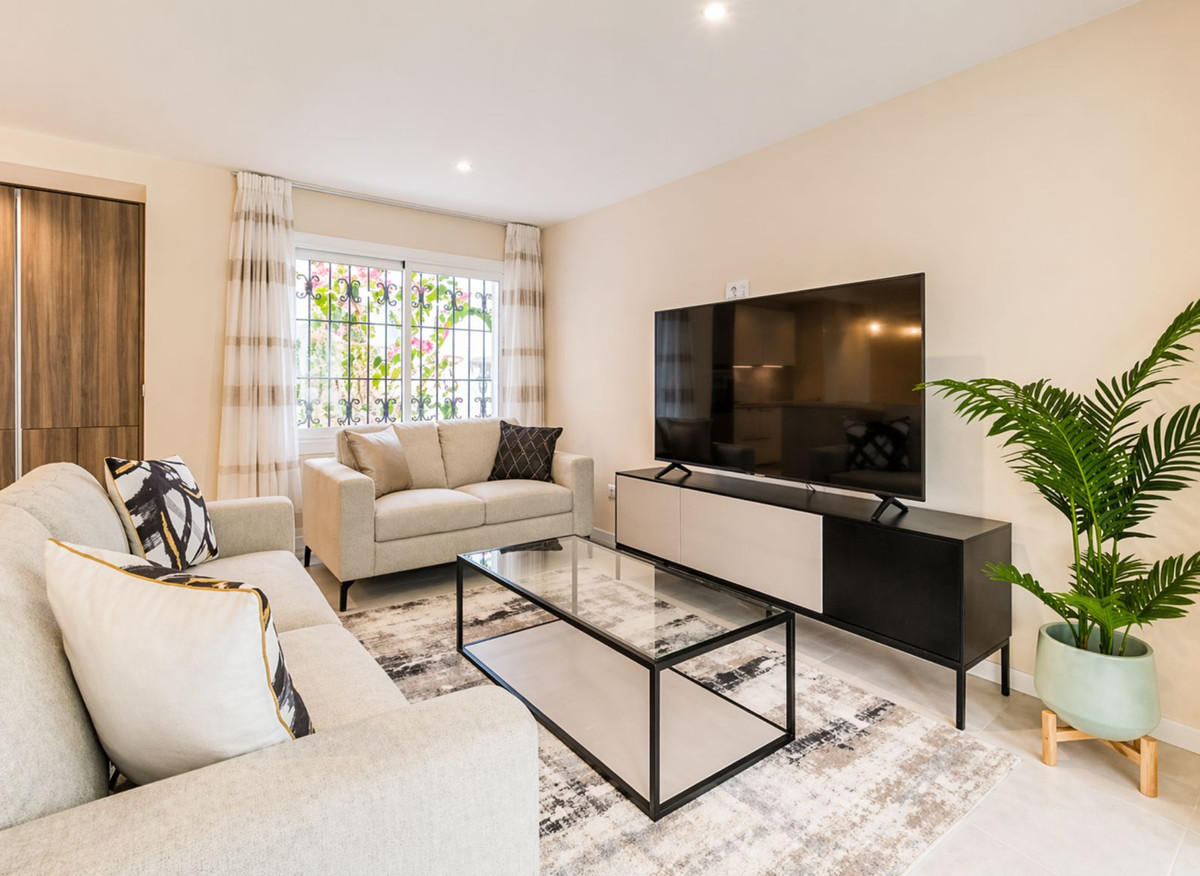 Appartement te koop in El Paraiso | 2 slaapkamers H5365711