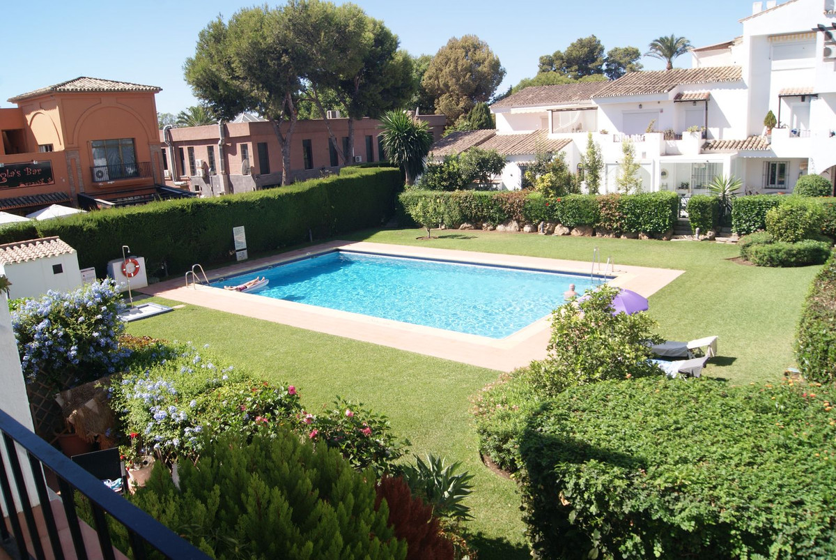 Appartement te koop in El Paraiso | 2 slaapkamers H5380198
