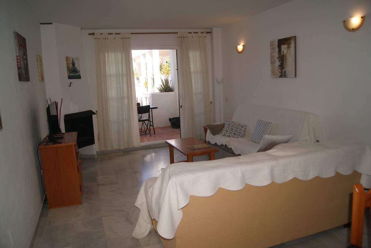Appartement te koop in El Paraiso | 2 slaapkamers H5380198
