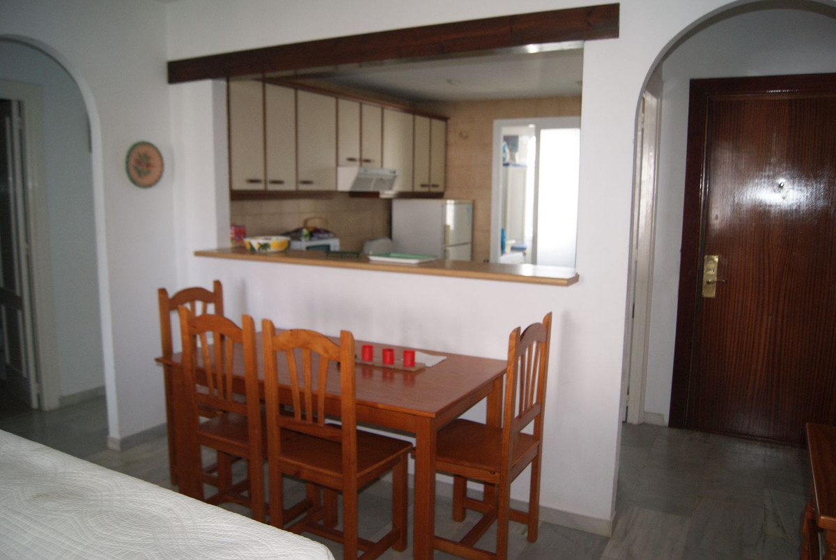 Appartement te koop in El Paraiso | 2 slaapkamers H5380198