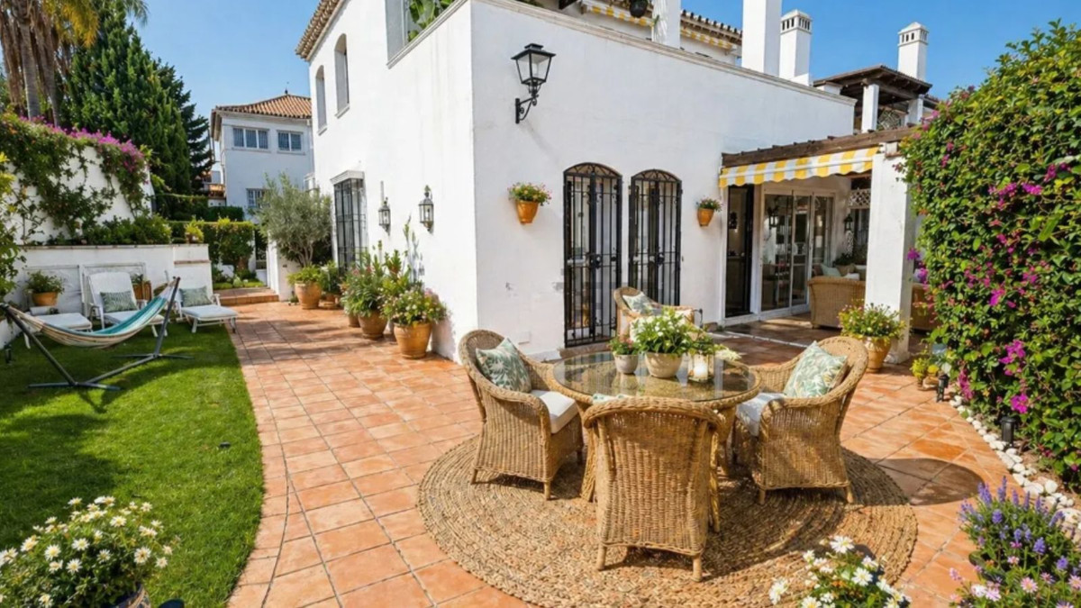 Appartement te koop in El Paraiso | 2 slaapkamers H5383957