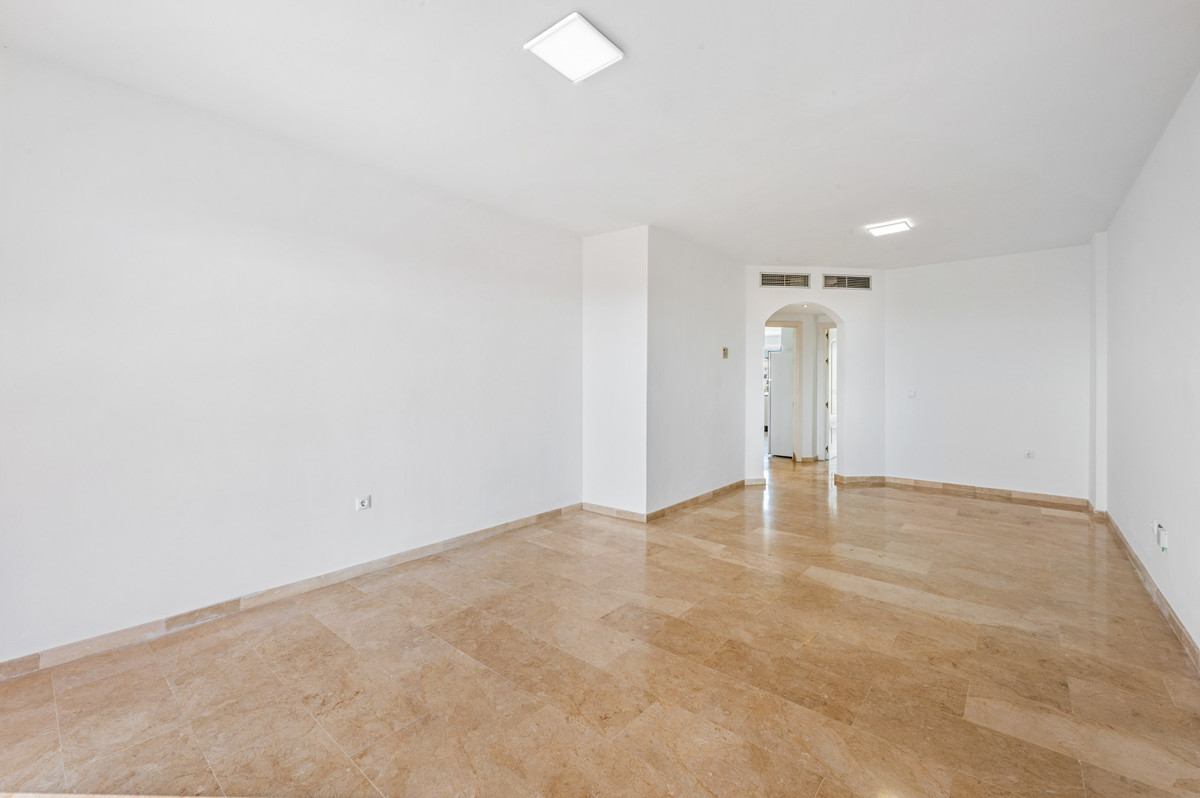 Penthouse te koop in El Paraiso | 2 slaapkamers H5384113