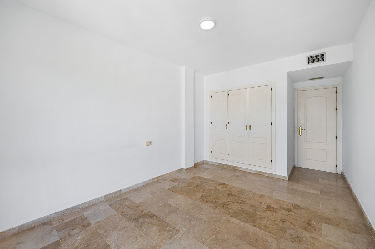 Penthouse te koop in El Paraiso | 2 slaapkamers H5384113