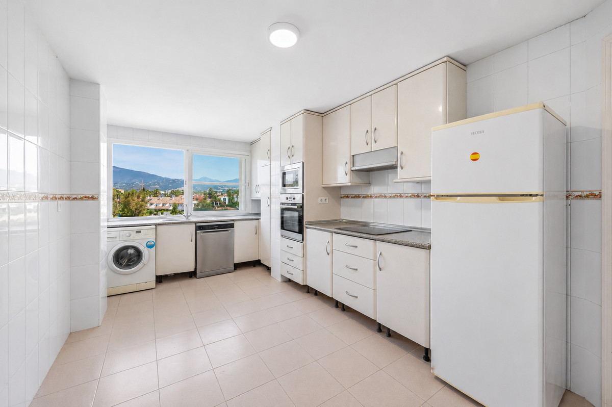Penthouse te koop in El Paraiso | 2 slaapkamers H5384113