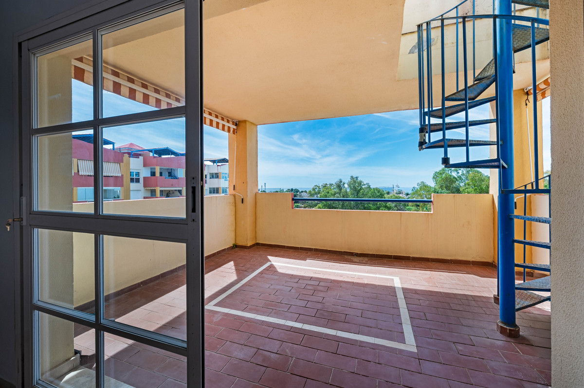 Penthouse te koop in El Paraiso | 2 slaapkamers H5384113