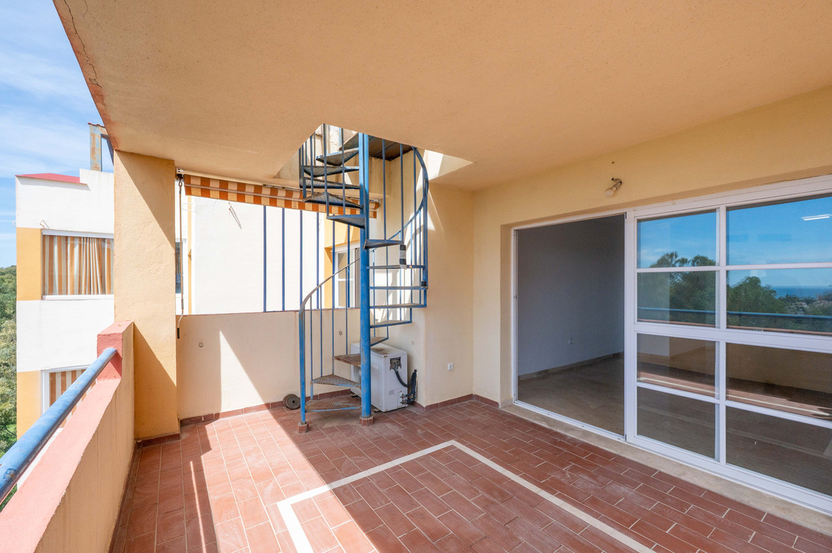 Penthouse te koop in El Paraiso | 2 slaapkamers H5384113