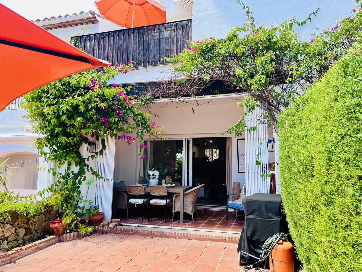 Huis te koop in El Paraiso | 3 slaapkamers H5384656
