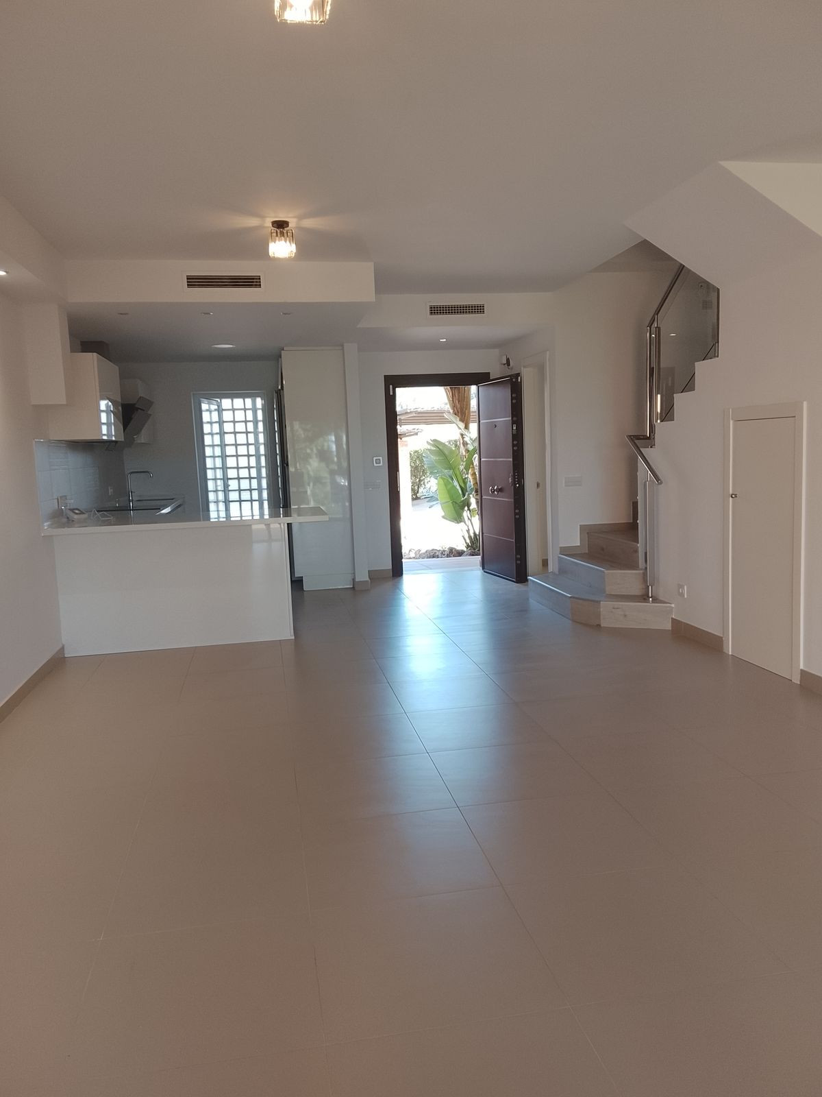 Appartement te koop in El Paraiso | 3 slaapkamers H5392945