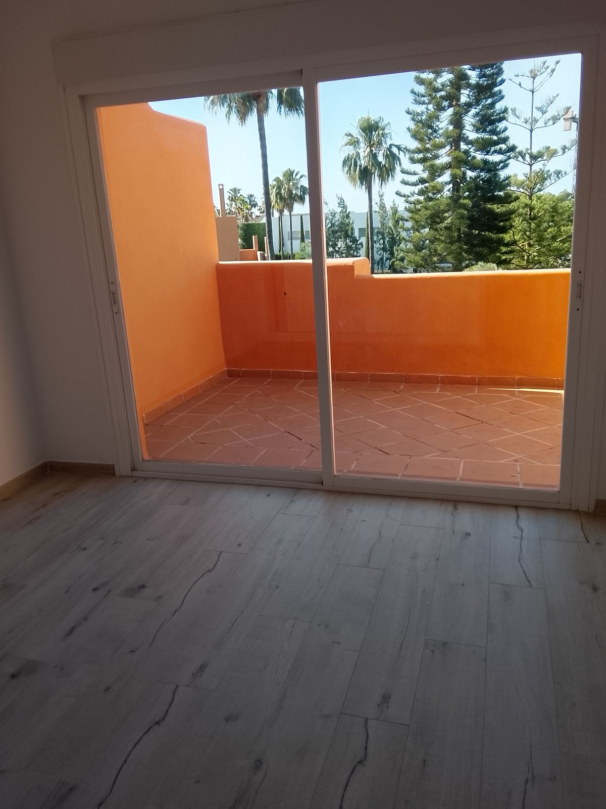 Appartement te koop in El Paraiso | 3 slaapkamers H5392945