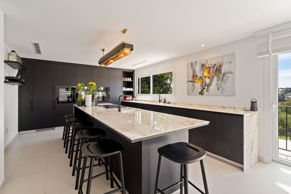 Penthouse te koop in El Paraiso | 5 slaapkamers H5399800