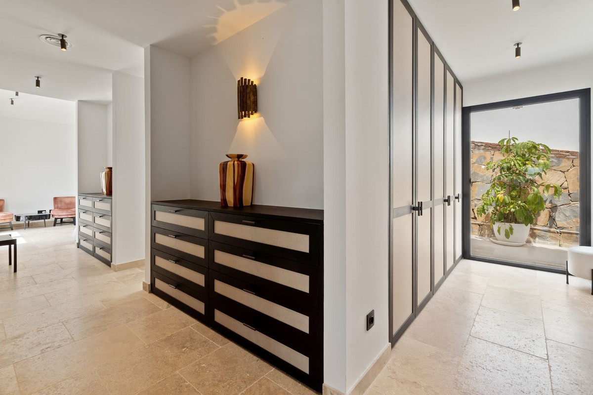 Penthouse te koop in El Paraiso | 5 slaapkamers H5399800