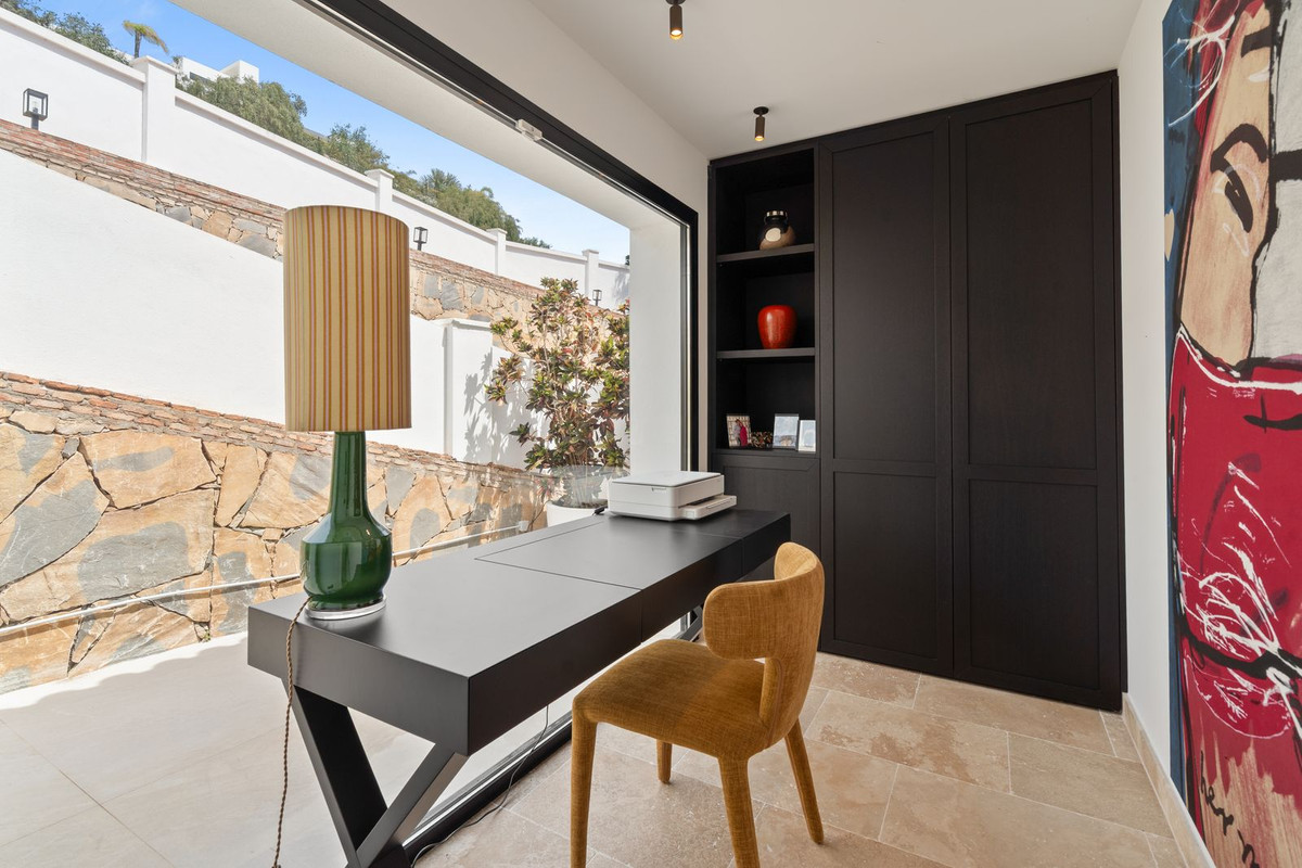 Penthouse te koop in El Paraiso | 5 slaapkamers H5399800