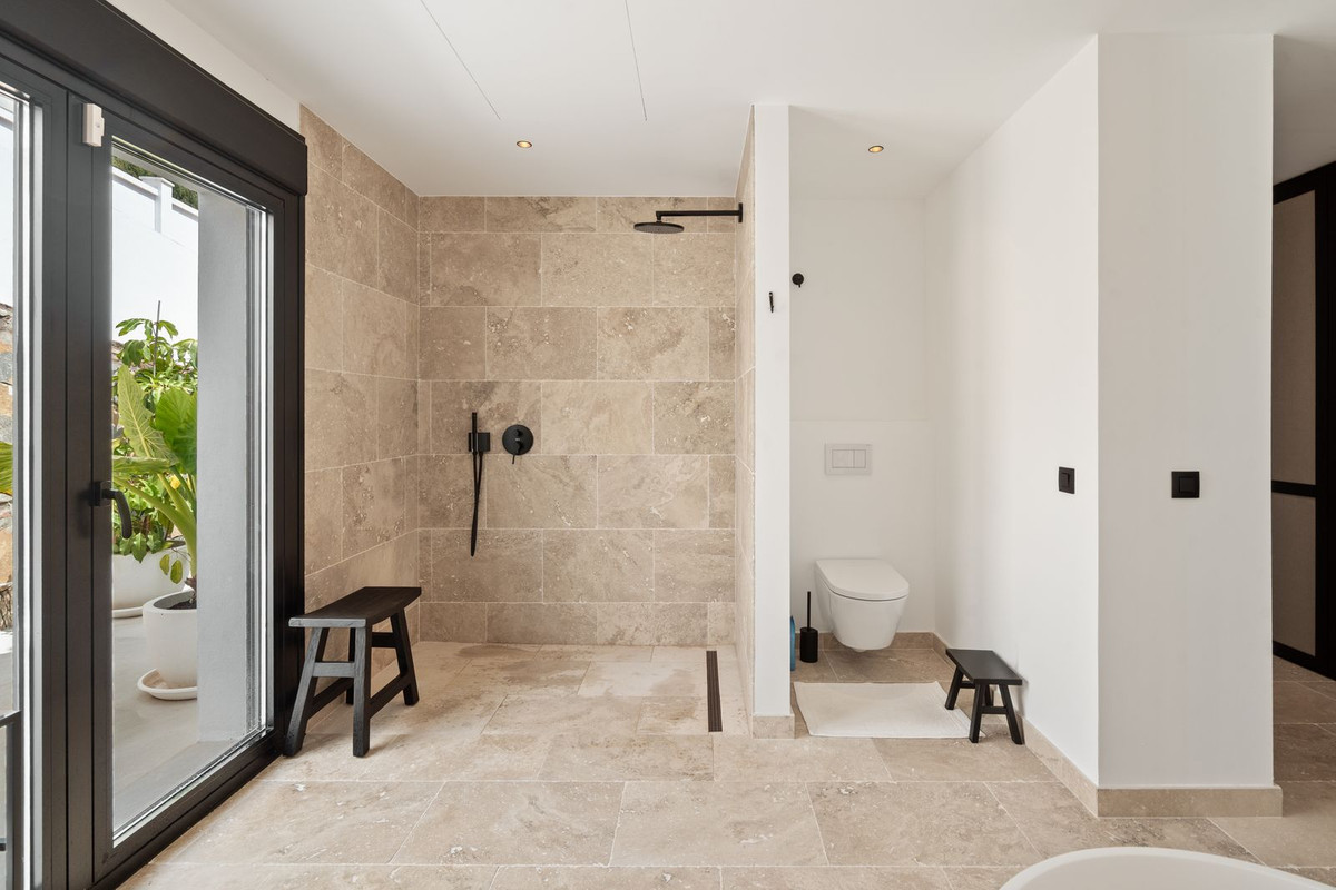 Penthouse te koop in El Paraiso | 5 slaapkamers H5399800