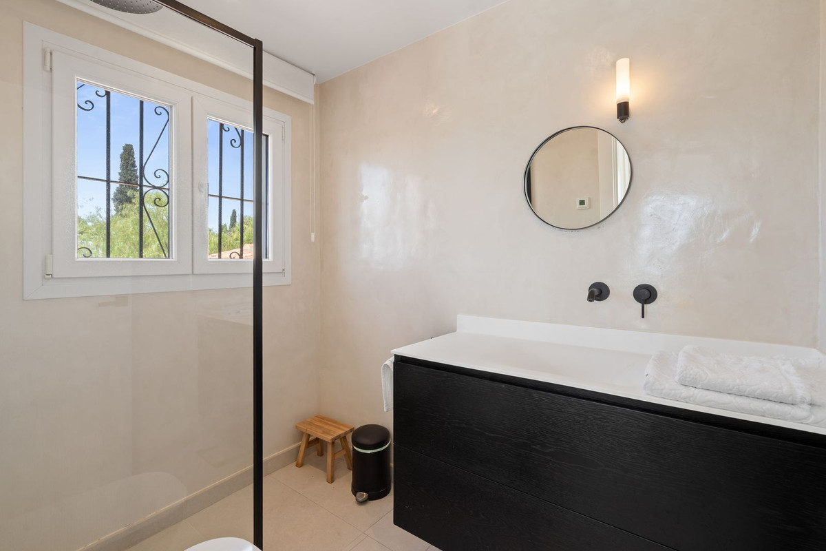 Penthouse te koop in El Paraiso | 5 slaapkamers H5399800