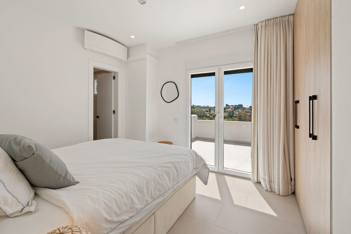 Penthouse te koop in El Paraiso | 5 slaapkamers H5399800
