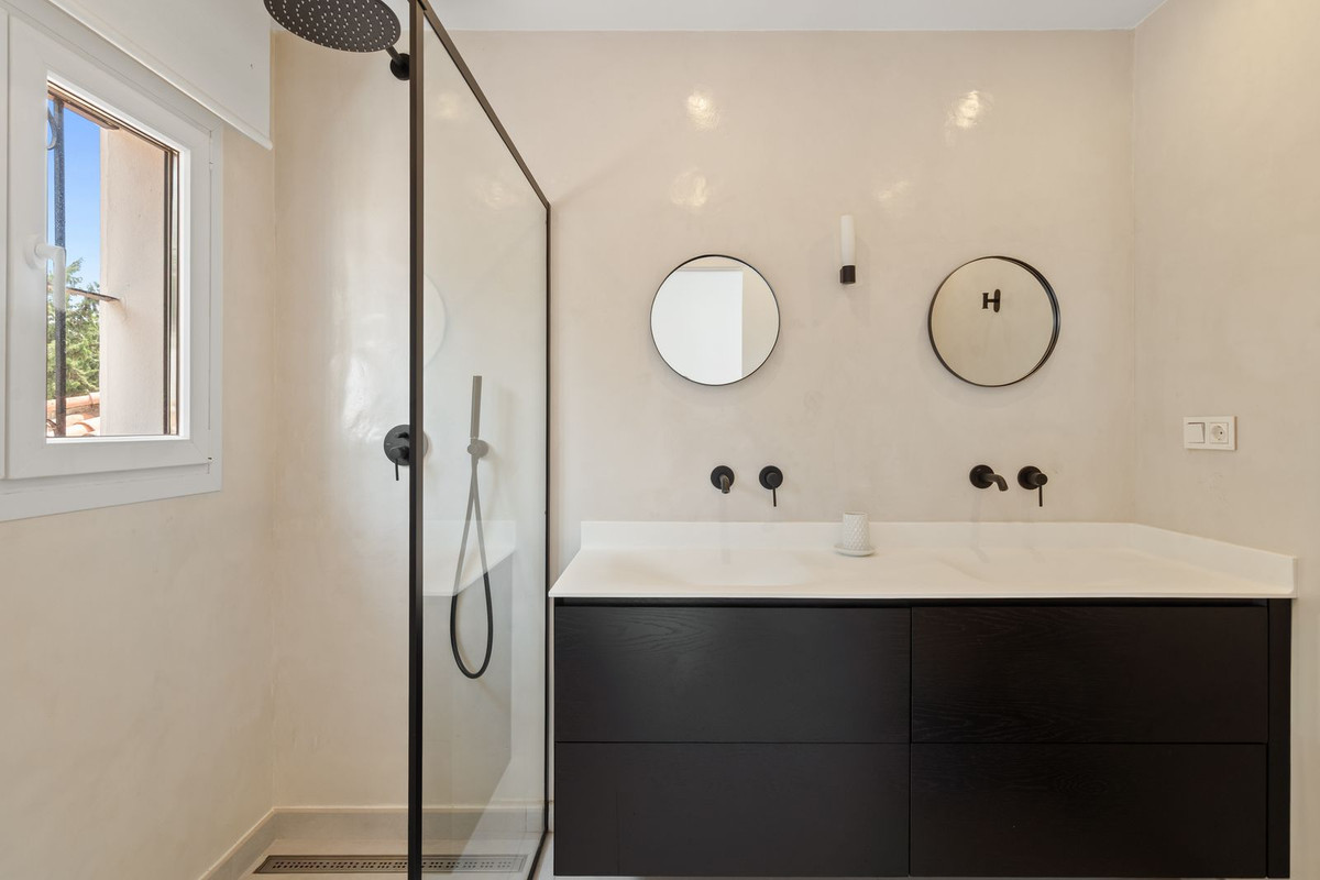 Penthouse te koop in El Paraiso | 5 slaapkamers H5399800