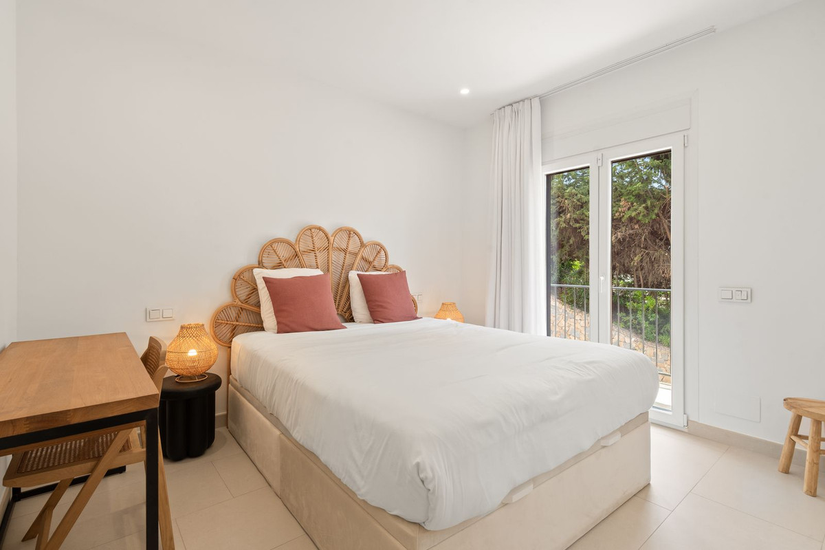 Penthouse te koop in El Paraiso | 5 slaapkamers H5399800