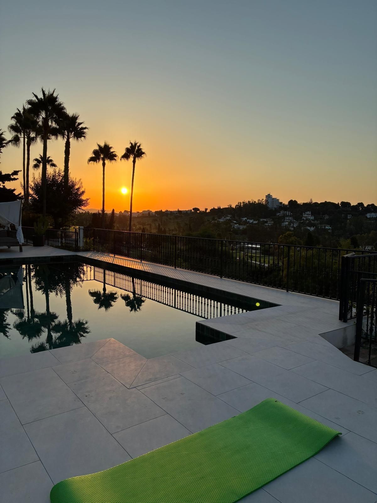 Penthouse te koop in El Paraiso | 5 slaapkamers H5399800