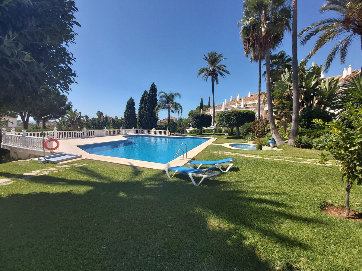 Duplex te koop in El Paraiso | 2 slaapkamers H5444932