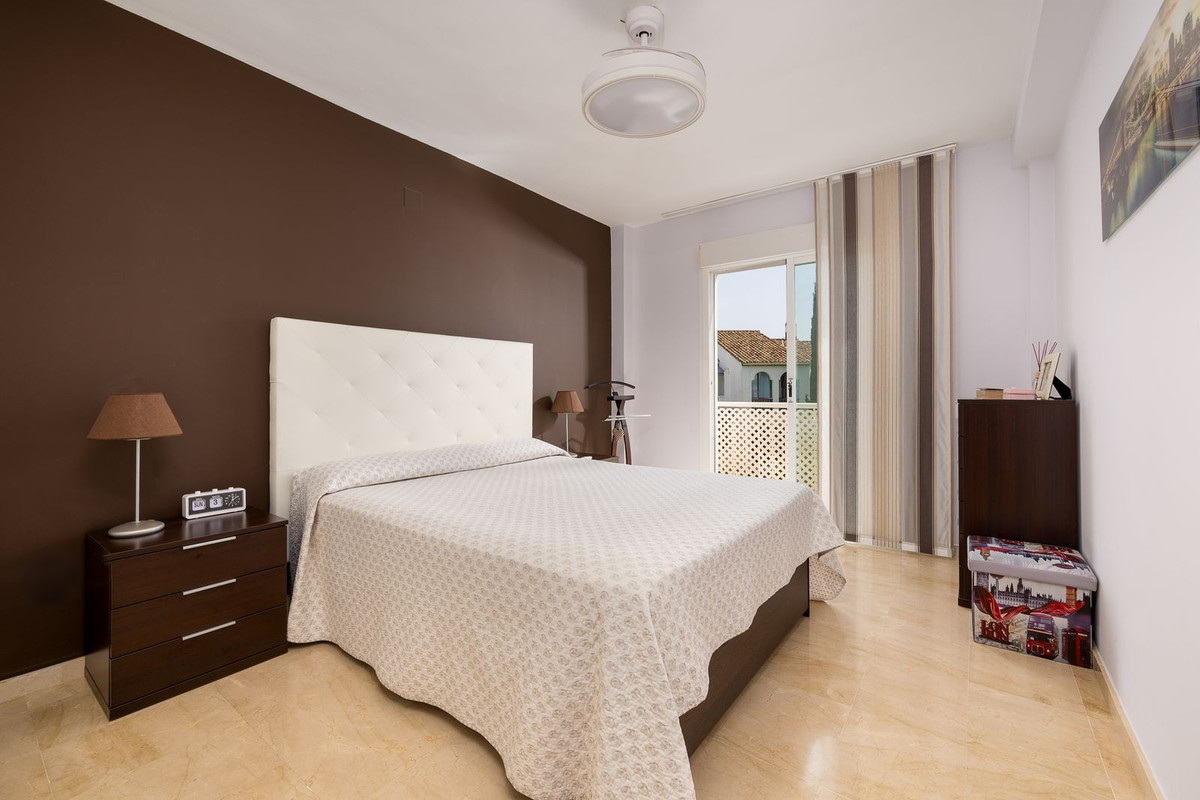 Appartement te koop in El Paraiso | 2 slaapkamers H5449699