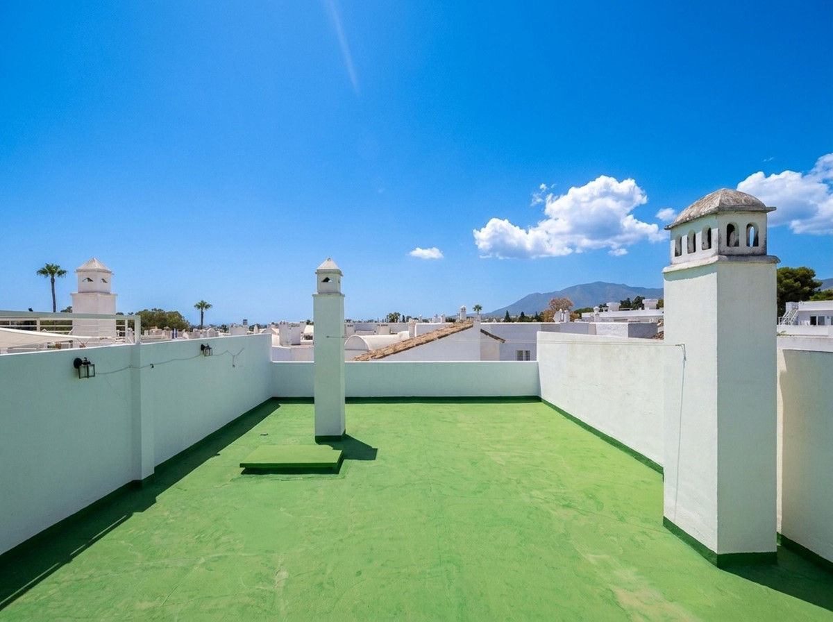 Appartement te koop in El Paraiso | 2 slaapkamers H5449699
