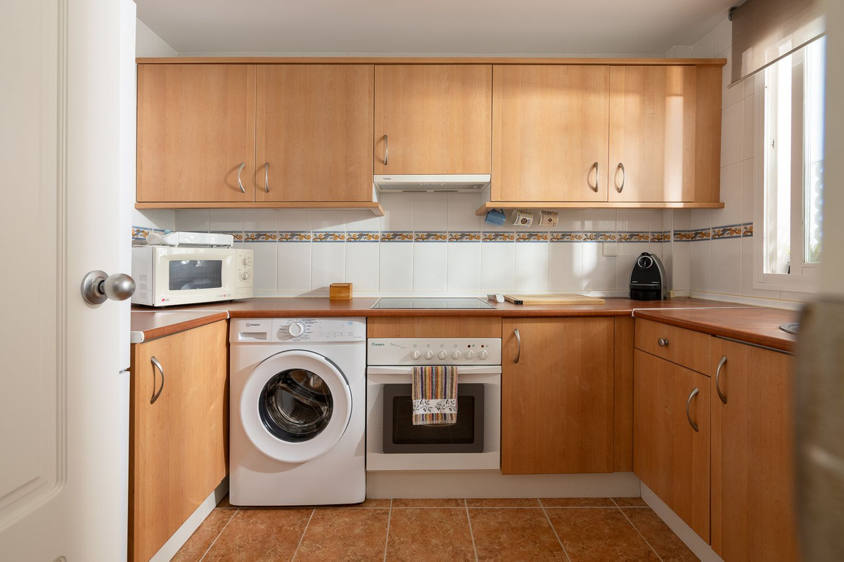 Appartement te koop in El Paraiso | 2 slaapkamers H5449699