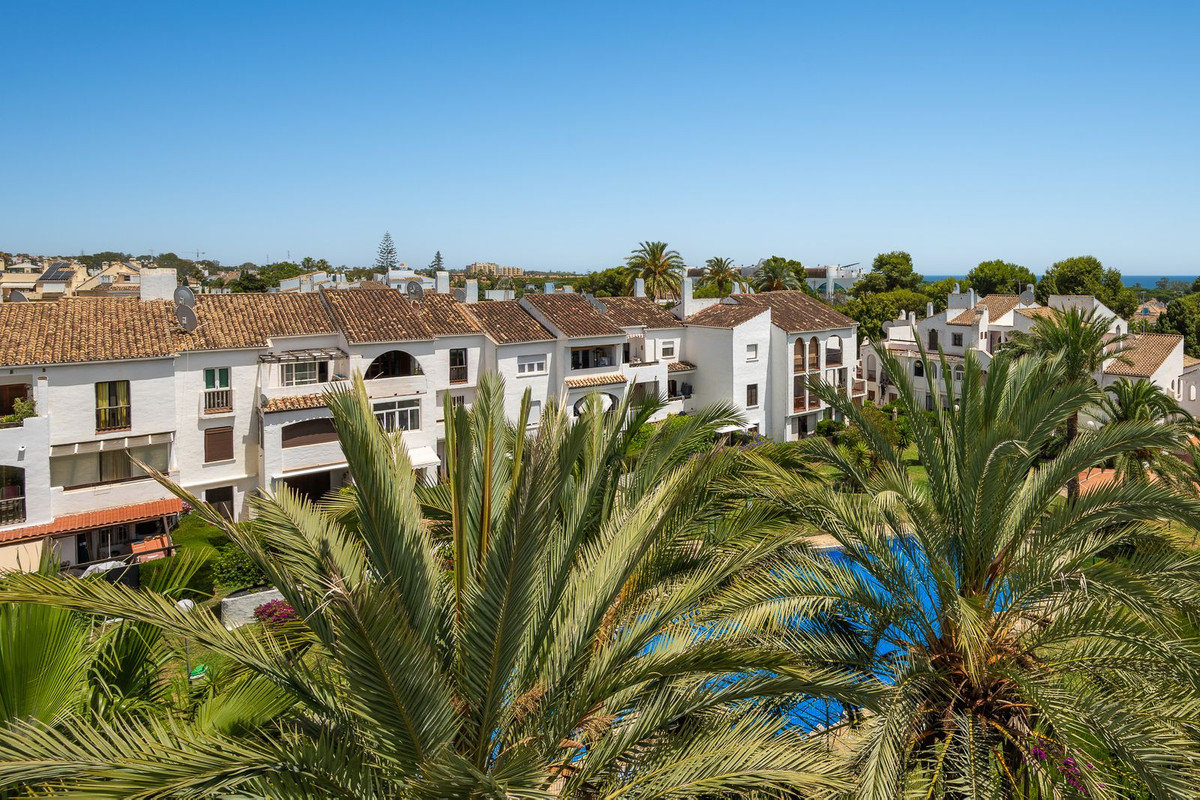Appartement te koop in El Paraiso | 2 slaapkamers H5449699