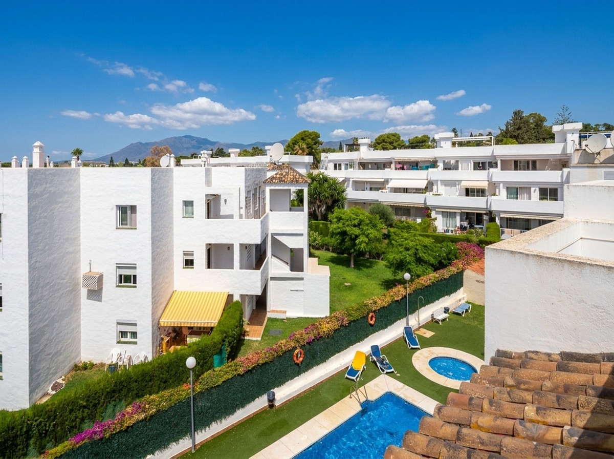 Appartement te koop in El Paraiso | 2 slaapkamers H5449699