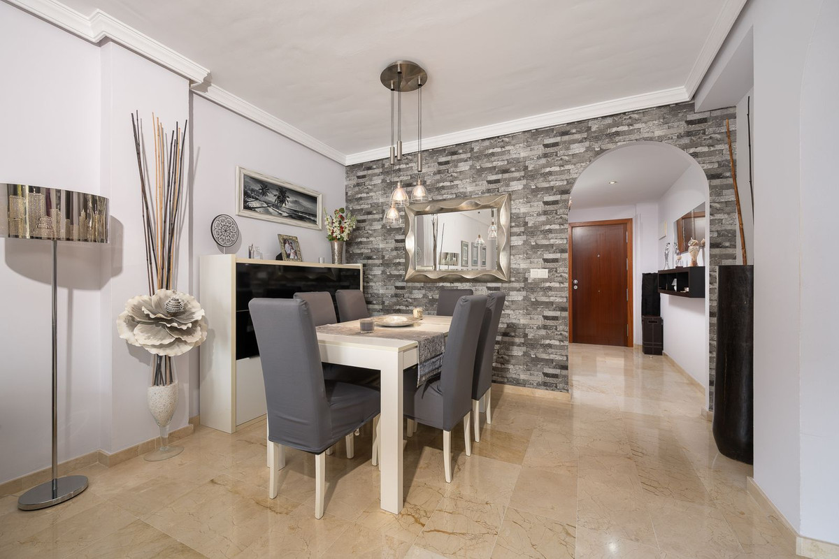 Appartement te koop in El Paraiso | 2 slaapkamers H5449699