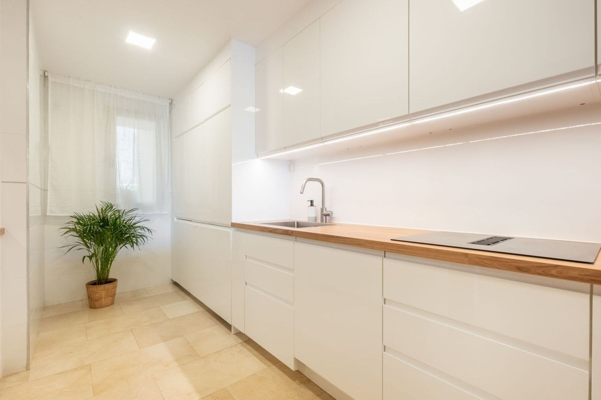 Appartement te koop in El Paraiso | 2 slaapkamers H5461552