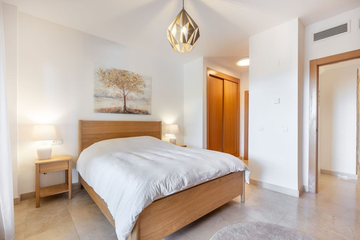 Appartement te koop in El Paraiso | 2 slaapkamers H5461552