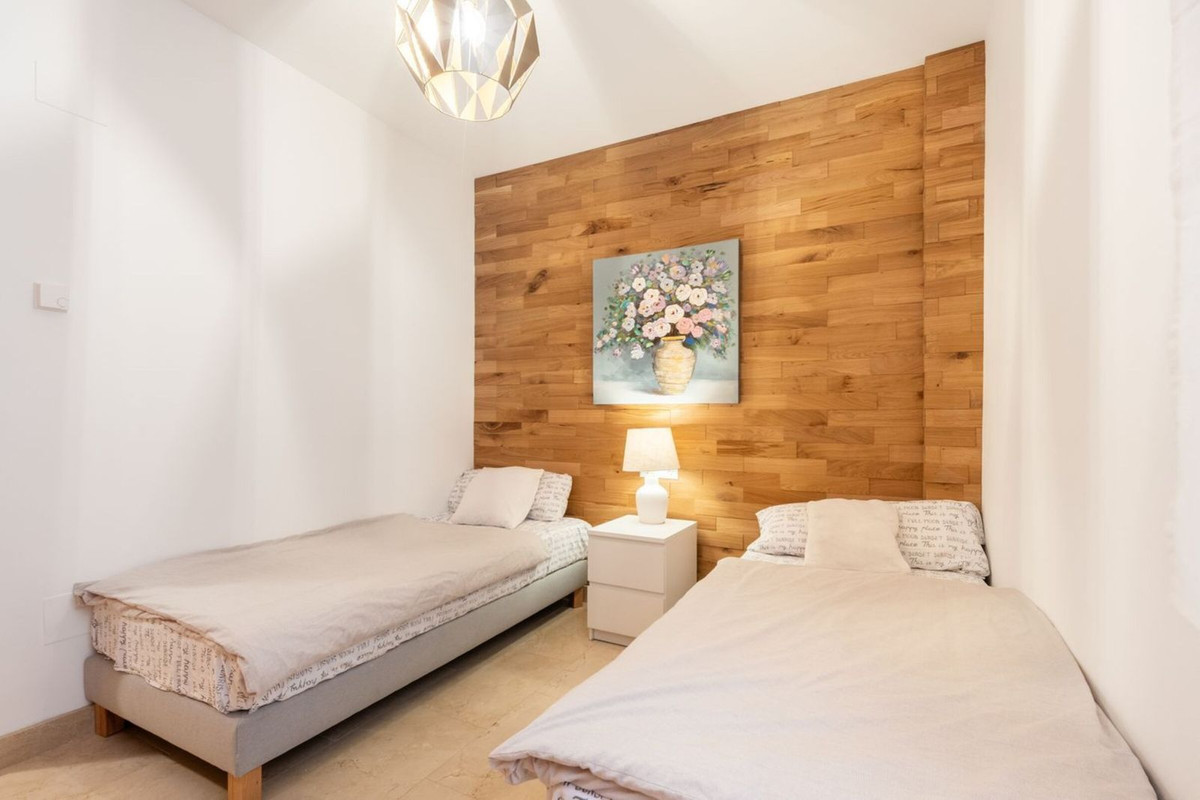 Appartement te koop in El Paraiso | 2 slaapkamers H5461552