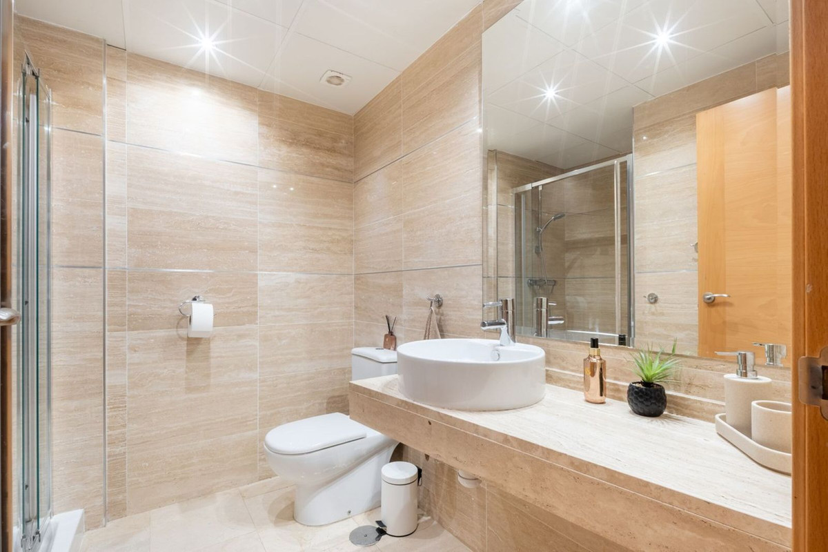 Appartement te koop in El Paraiso | 2 slaapkamers H5461552
