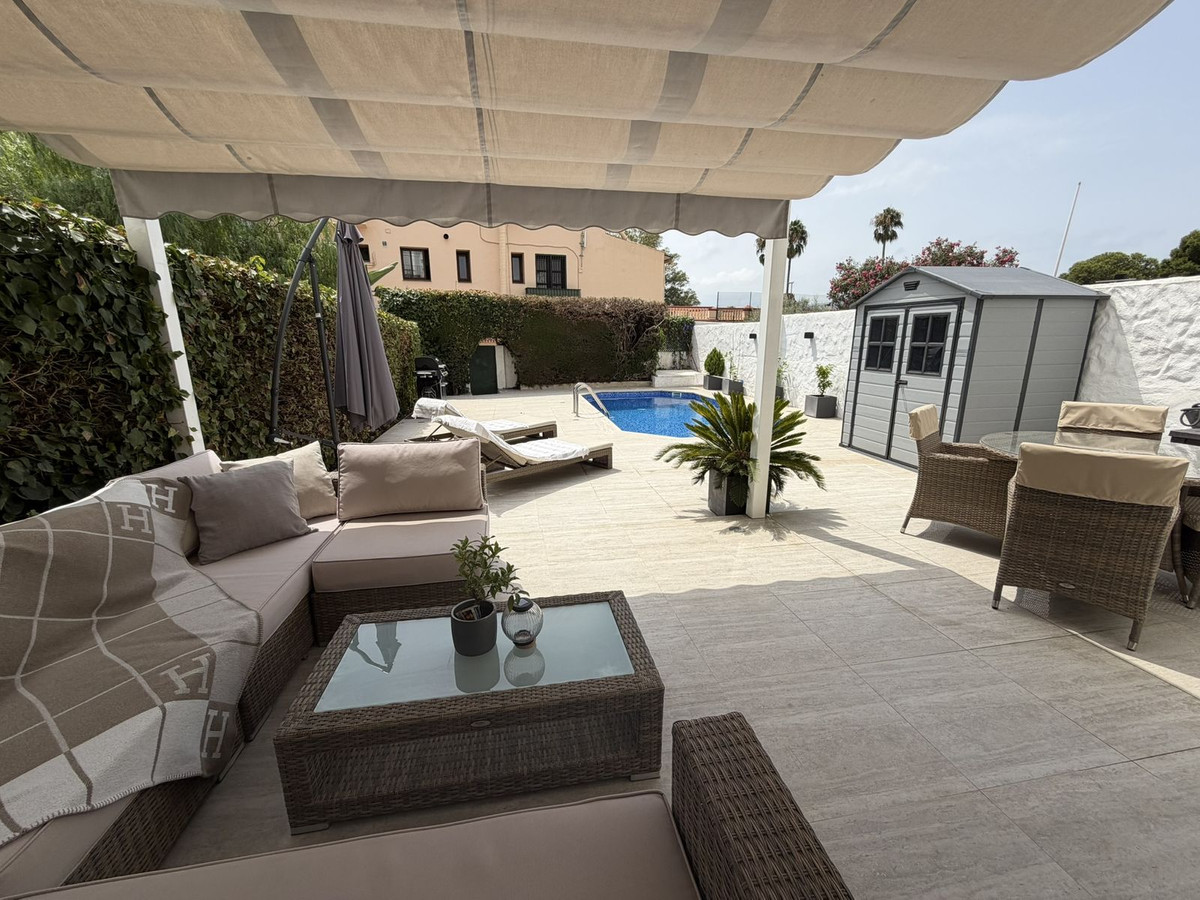 Huis te koop in El Paraiso | 2 slaapkamers H5464810