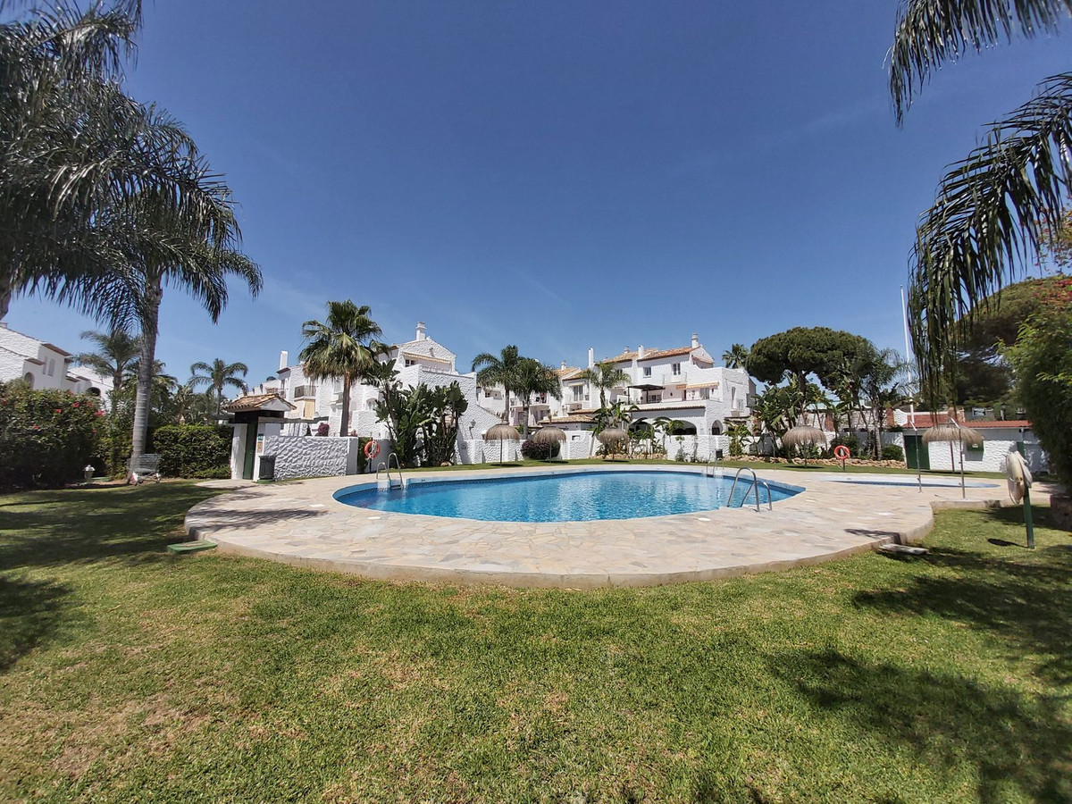 Huis te koop in El Paraiso | 2 slaapkamers H5464810