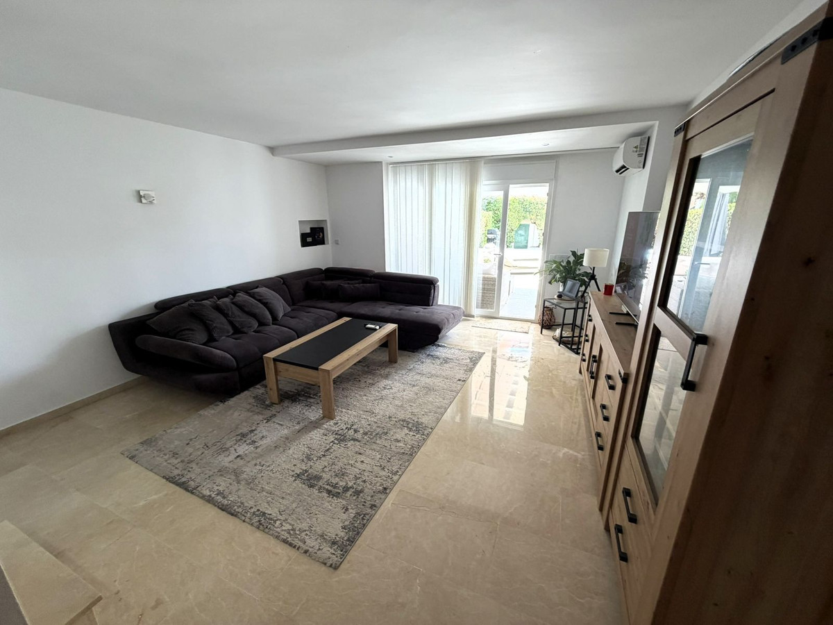Huis te koop in El Paraiso | 2 slaapkamers H5464810