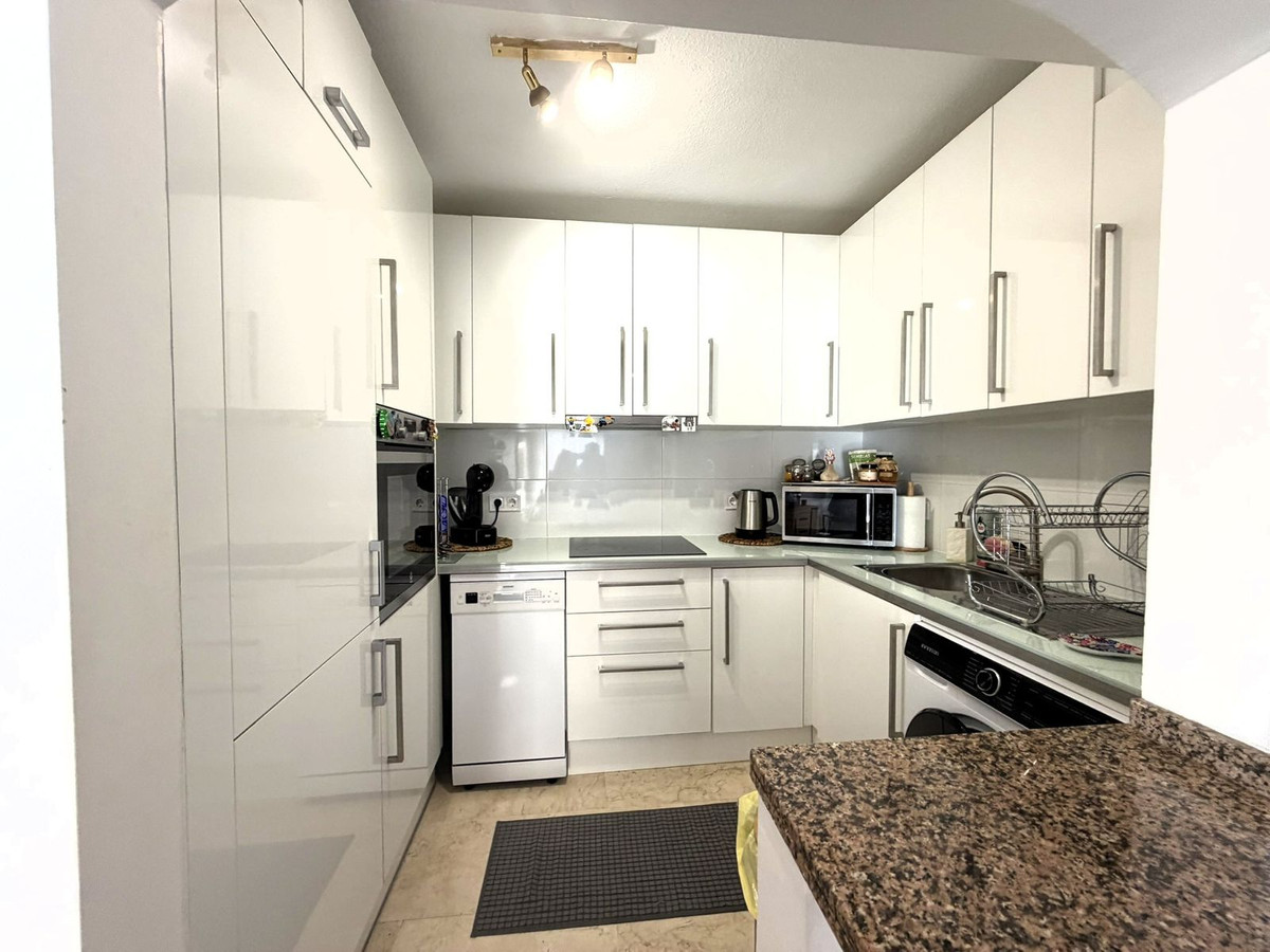 Huis te koop in El Paraiso | 2 slaapkamers H5464810