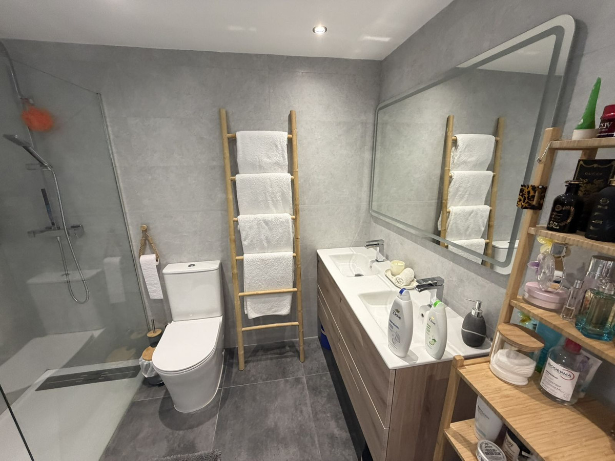 Huis te koop in El Paraiso | 2 slaapkamers H5464810