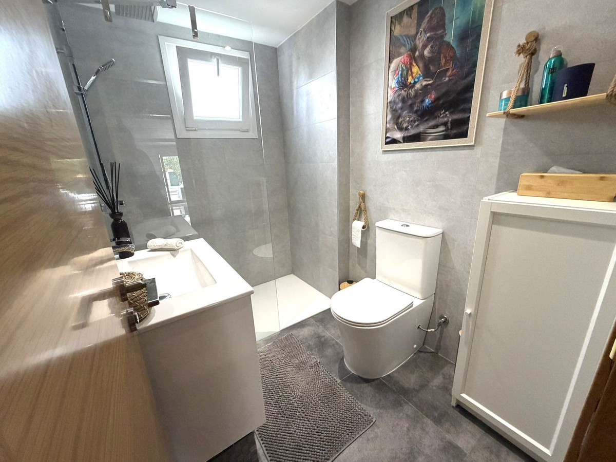 Huis te koop in El Paraiso | 2 slaapkamers H5464810